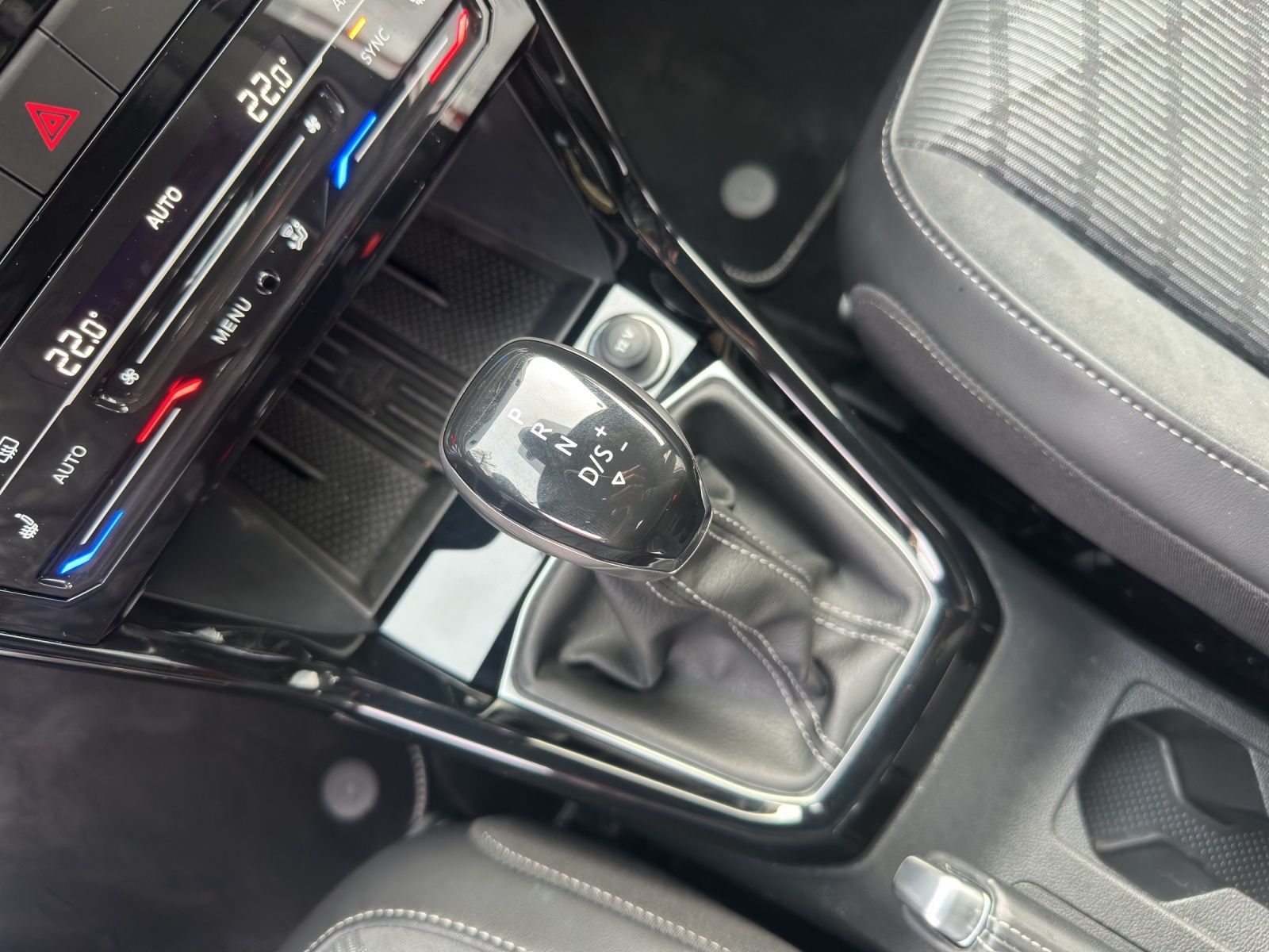 Volkswagen T-Cross - Bild 11