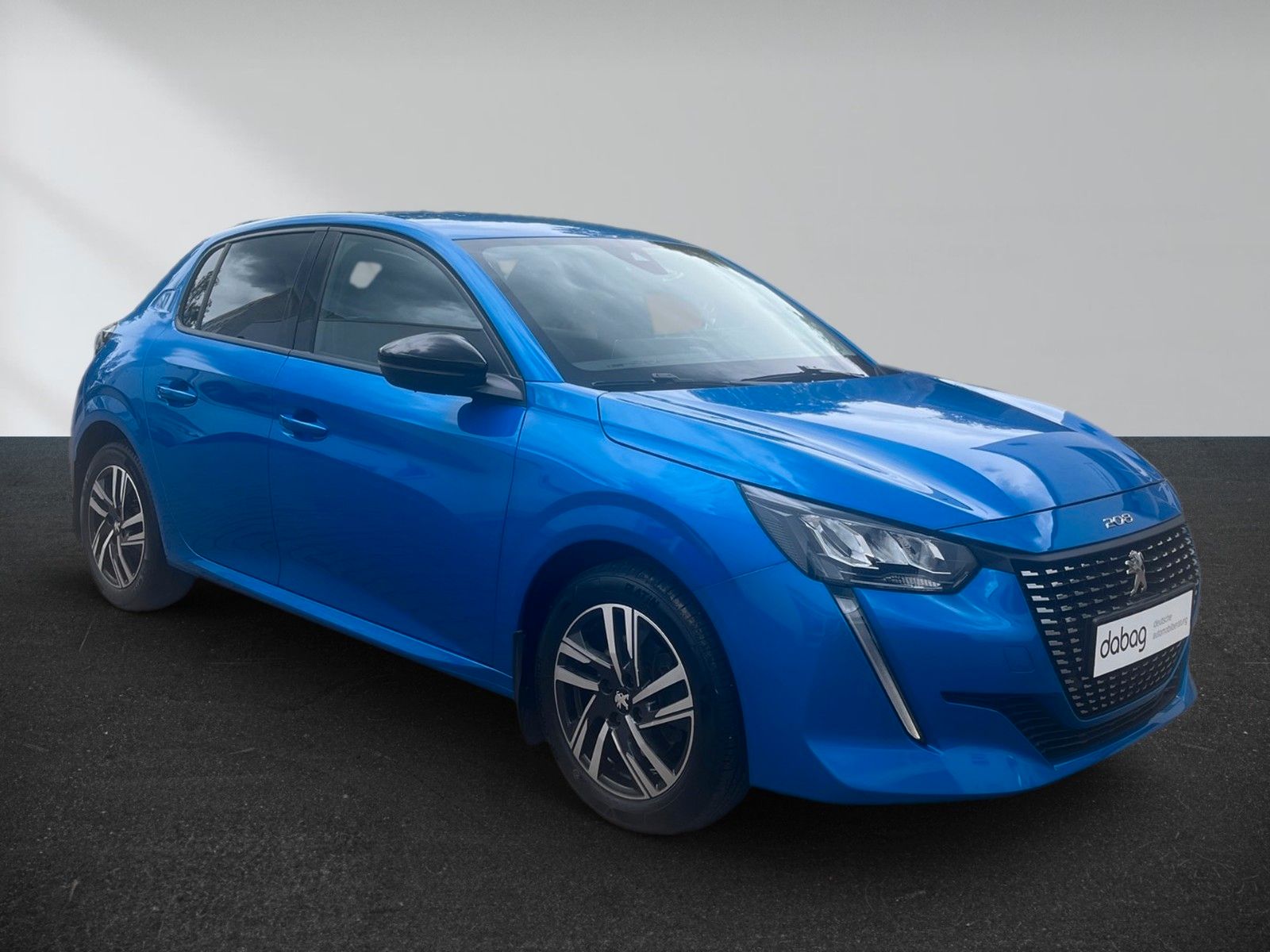 Peugeot 208 PureTech 100 EAT8 Allure – Bild 2