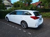 Toyota Auris Touring Sports Touring Sports 1,8 Exec - Toyota Auris Touring Sports mit Benzin-Antrieb: Kombi