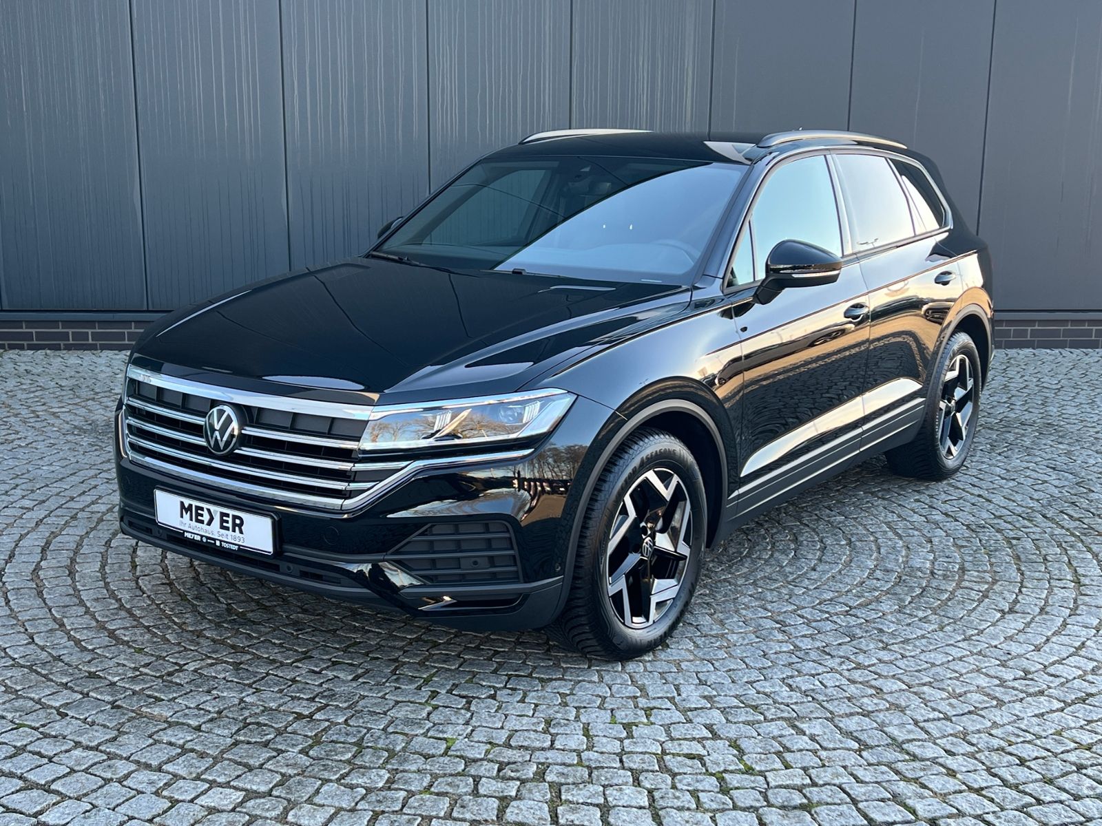 Fahrzeugabbildung Volkswagen Touareg 3.0 TDI 4MOTION *AHK, Luftfederung, 19*-