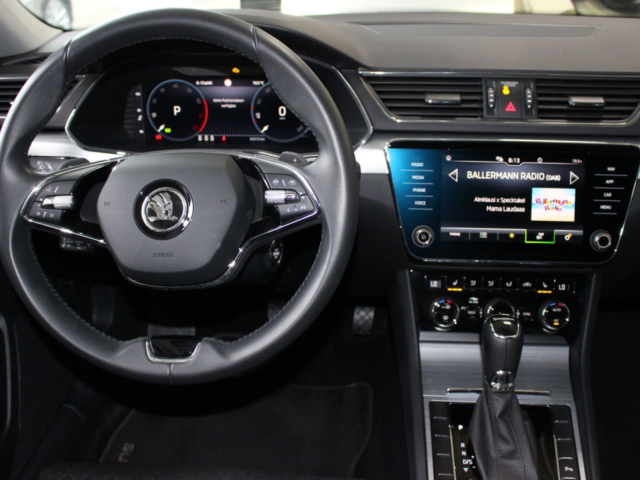 Fahrzeugabbildung SKODA Superb Combi 1.5 TSI ACT Ambition ACC/Navi/PDC