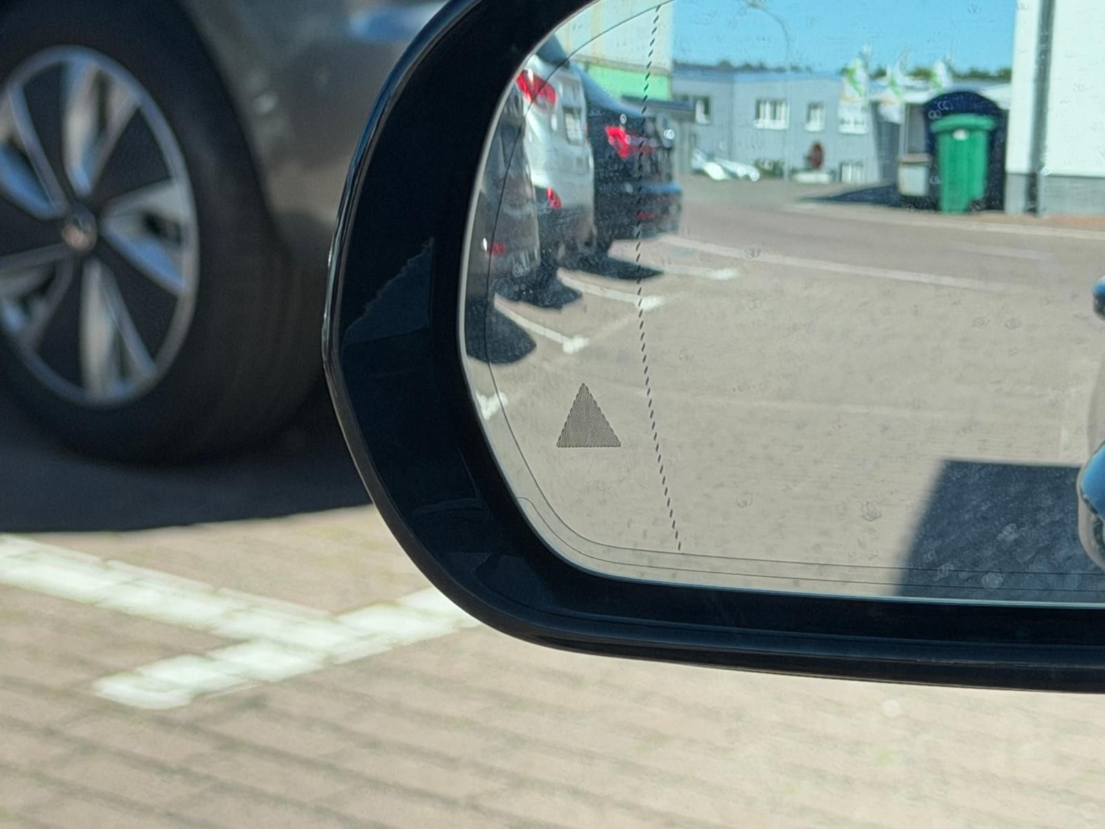 Fahrzeugabbildung Mercedes-Benz E 300 E Lim*Avantgarde*E 300 de 4Matic*360*Burm.