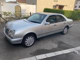 Mercedes-Benz Oldtimer Mercedes W210 E280 sehr guter Zus... - Mercedes-Benz E-Klasse S210