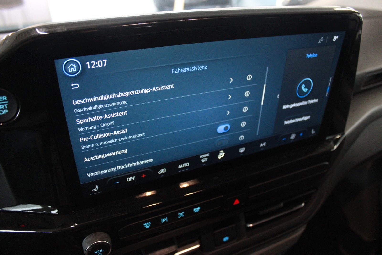 Fahrzeugabbildung Ford Tourneo Custom L2 8-Sitz Titanium Aut. LED STDHZ