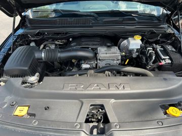 Dodge RAM Rebel 1500 4x4 Crew Cab unfallfrei