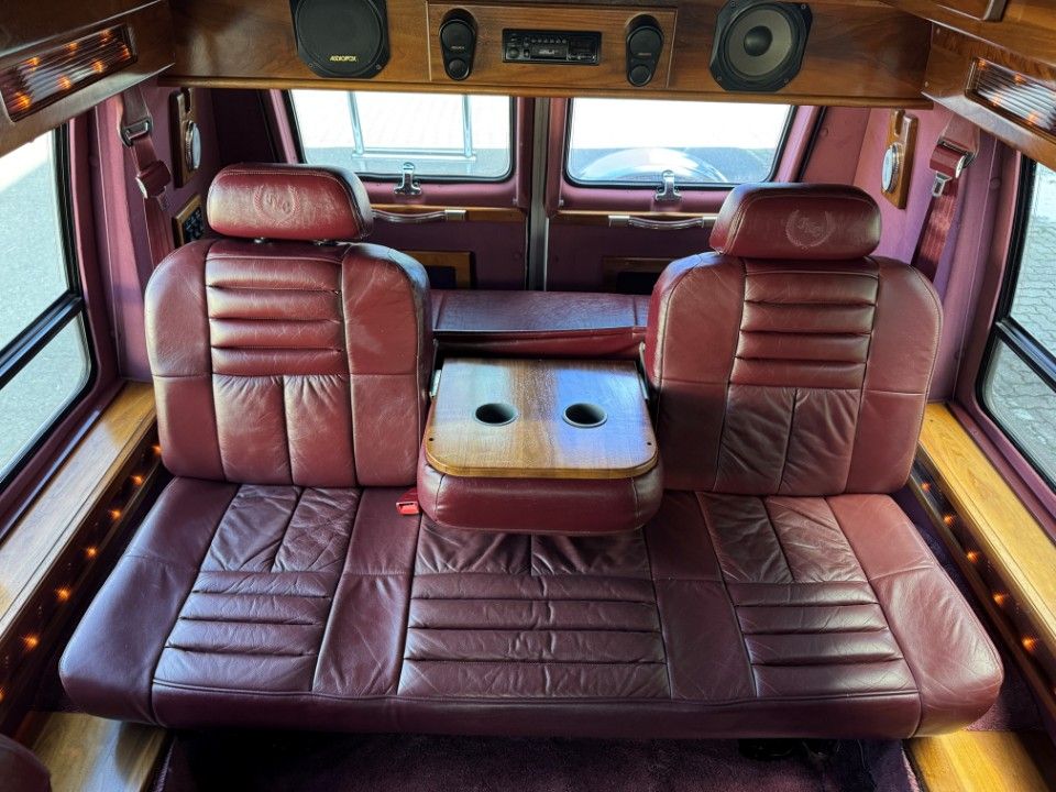 Fahrzeugabbildung Chevrolet Chevy Van G20 5.7 V8 Tiara deutsches Fzg.