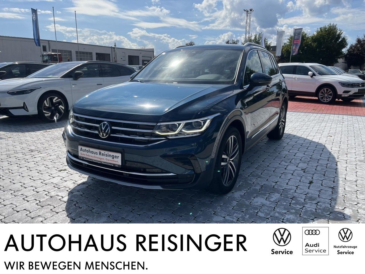 Volkswagen Tiguan 2.0 TDI Elegance (MatrixLED+NAVI+APP+AHK+