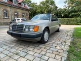 Mercedes-Benz 300 CE H-Zulassung, guter Zustand - gebrauchte Mercedes-Benz 300 aus dem Jahr 1988