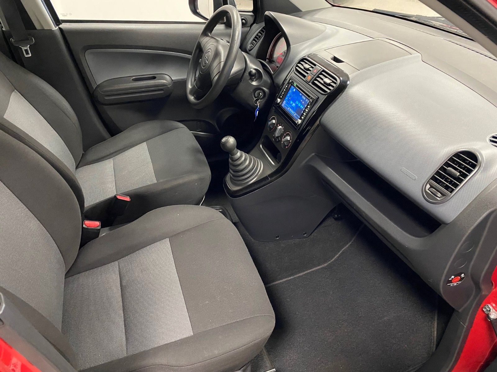 Fahrzeugabbildung Opel Agila B 1.0 Servolenkung