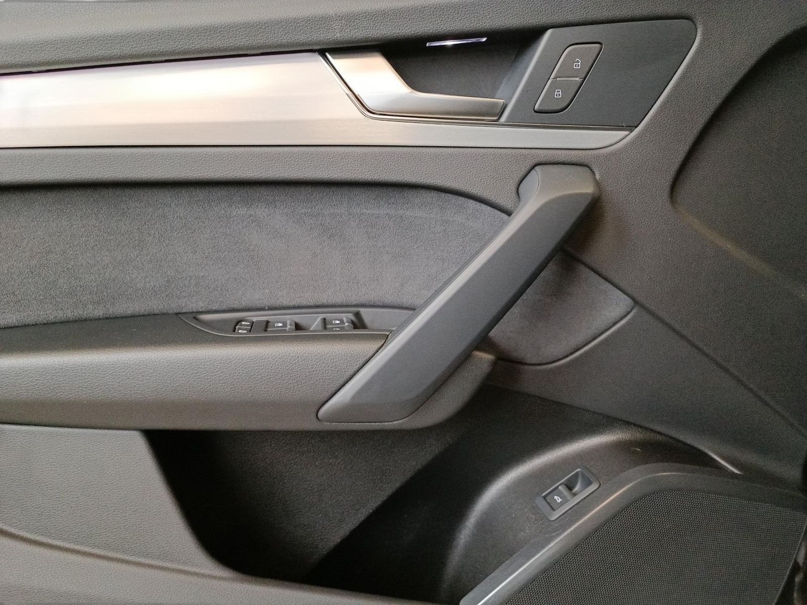 Audi SQ5 3.0 TDI qu. tiptr. Luft*AHK*Matrix*StdHz*20 foto 16