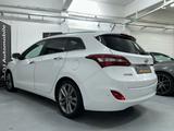 Hyundai i30 Automatik/Kamera/Leder/Navi/Pano.80.000KM - Hyundai: Automatik