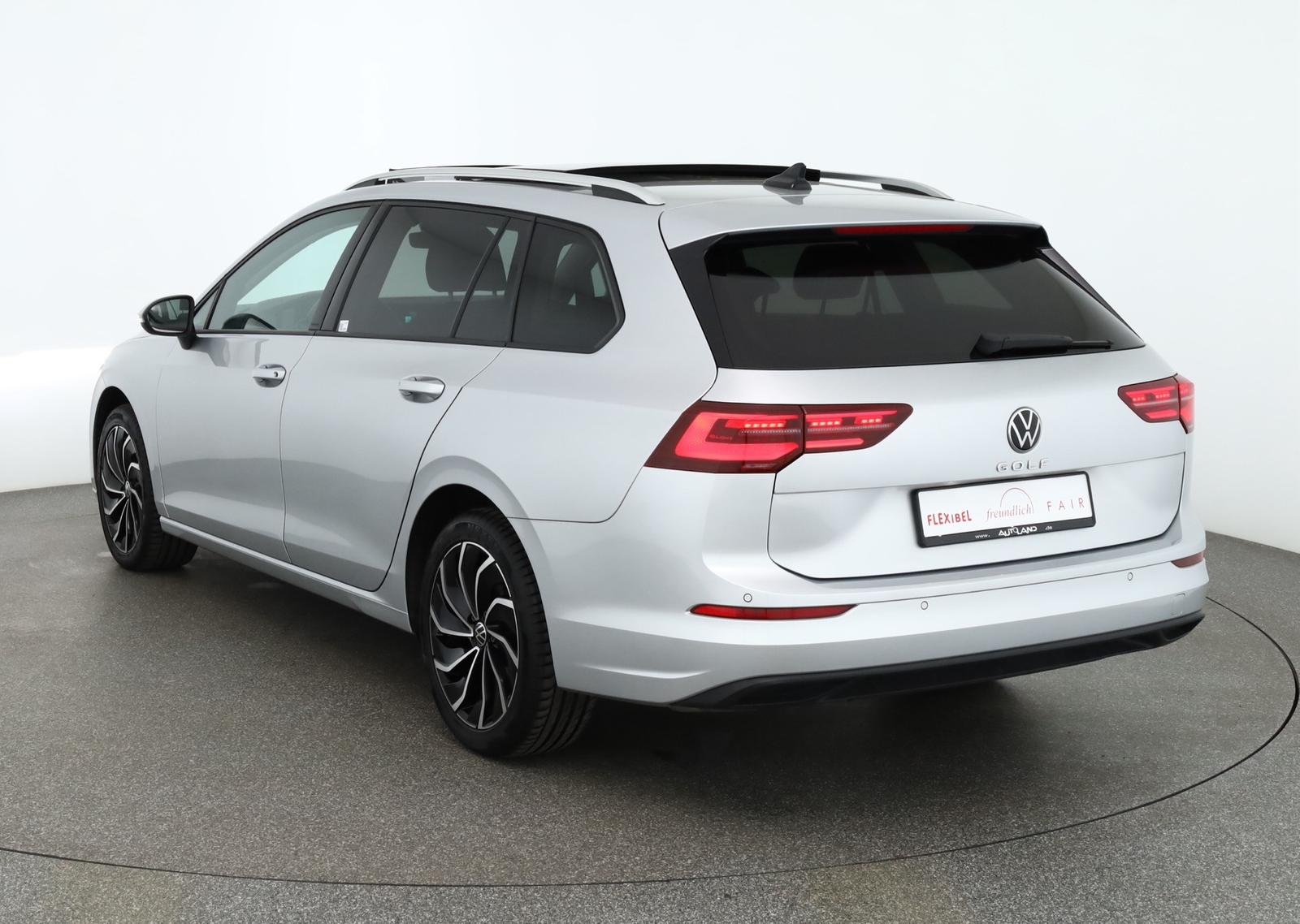 Volkswagen Golf VIII Variant 2.0 TDI DSG LED Navi Pano ACC