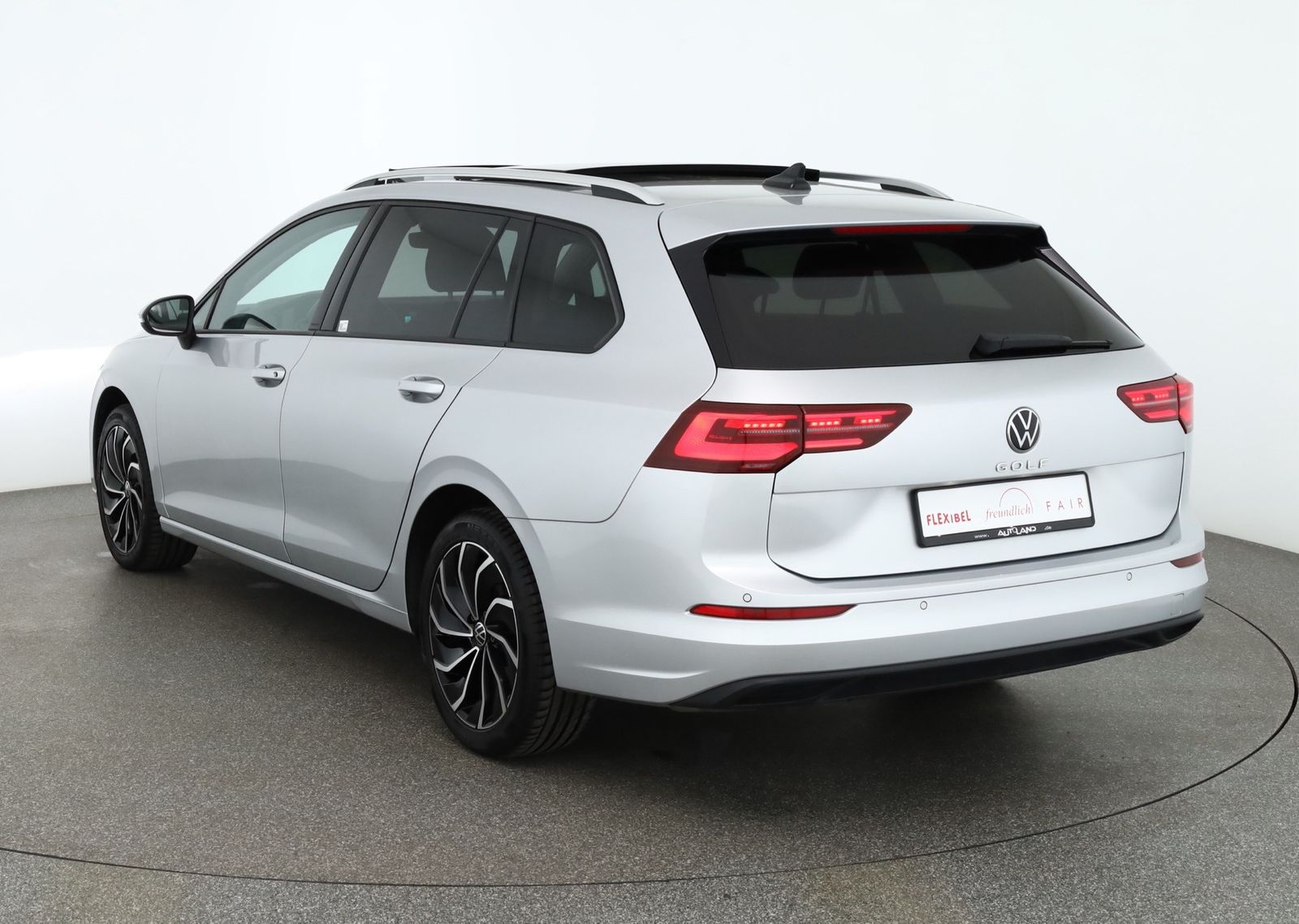 Volkswagen Golf VIII Variant 2.0 TDI DSG LED Navi Pano ACC imagem 3