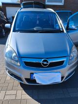 Opel Zafira B 1,6 Cosmo Van 5 mit TÜV Neu - Opel Zafira mit CNG-Antrieb: Navigationssystem, Kleinbus, 1.6