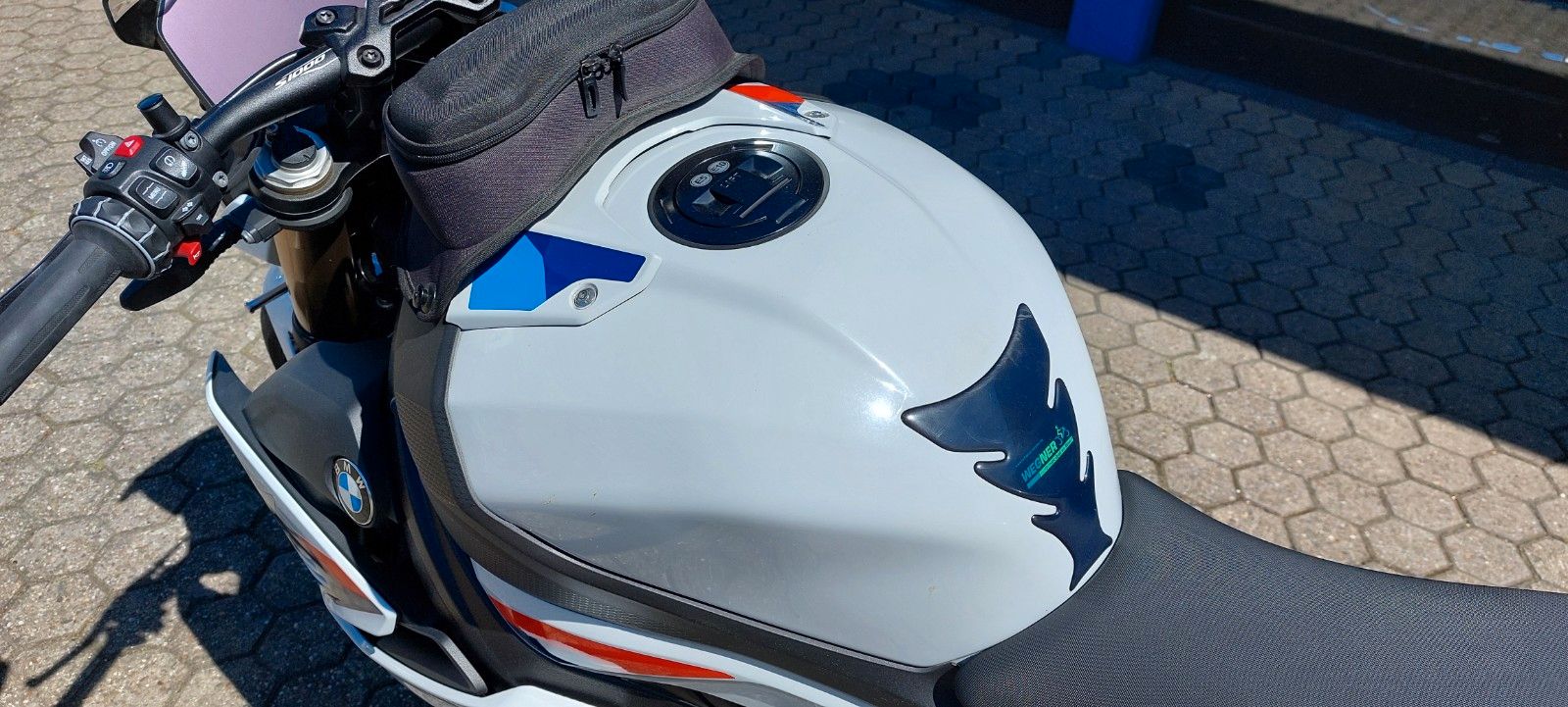 Fahrzeugabbildung BMW S 1000 R  Komfort/ Dynamik/ M-Paket 1. Hand