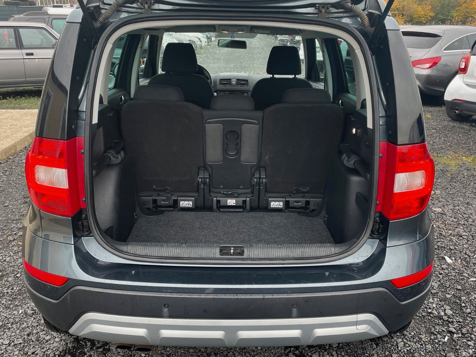 Fahrzeugabbildung SKODA Yeti 1.4 TSI Ambition Outdoor 17"LMR Klima SHZ