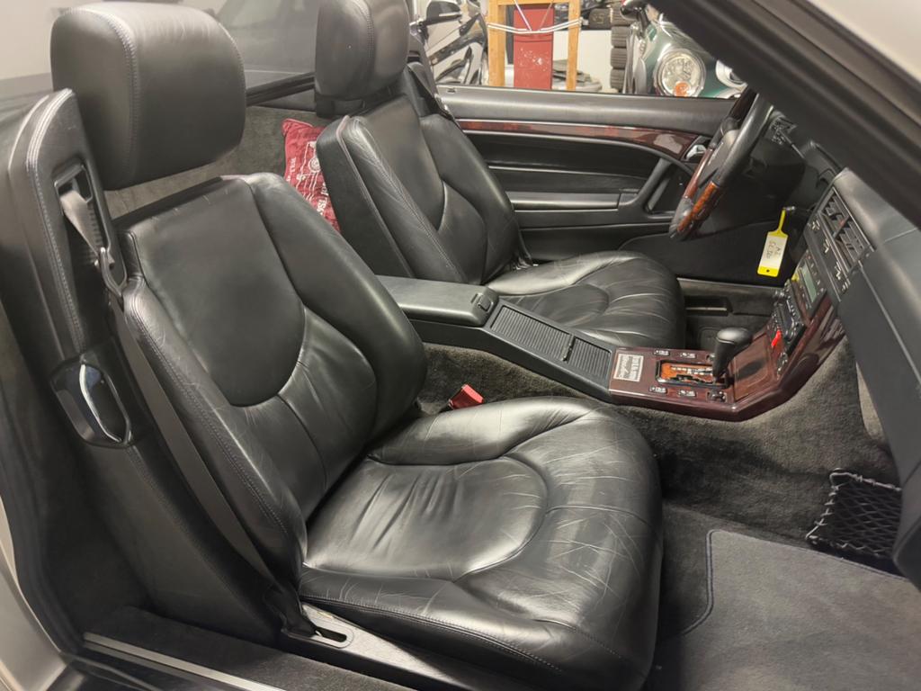 Mercedes-Benz SL 320