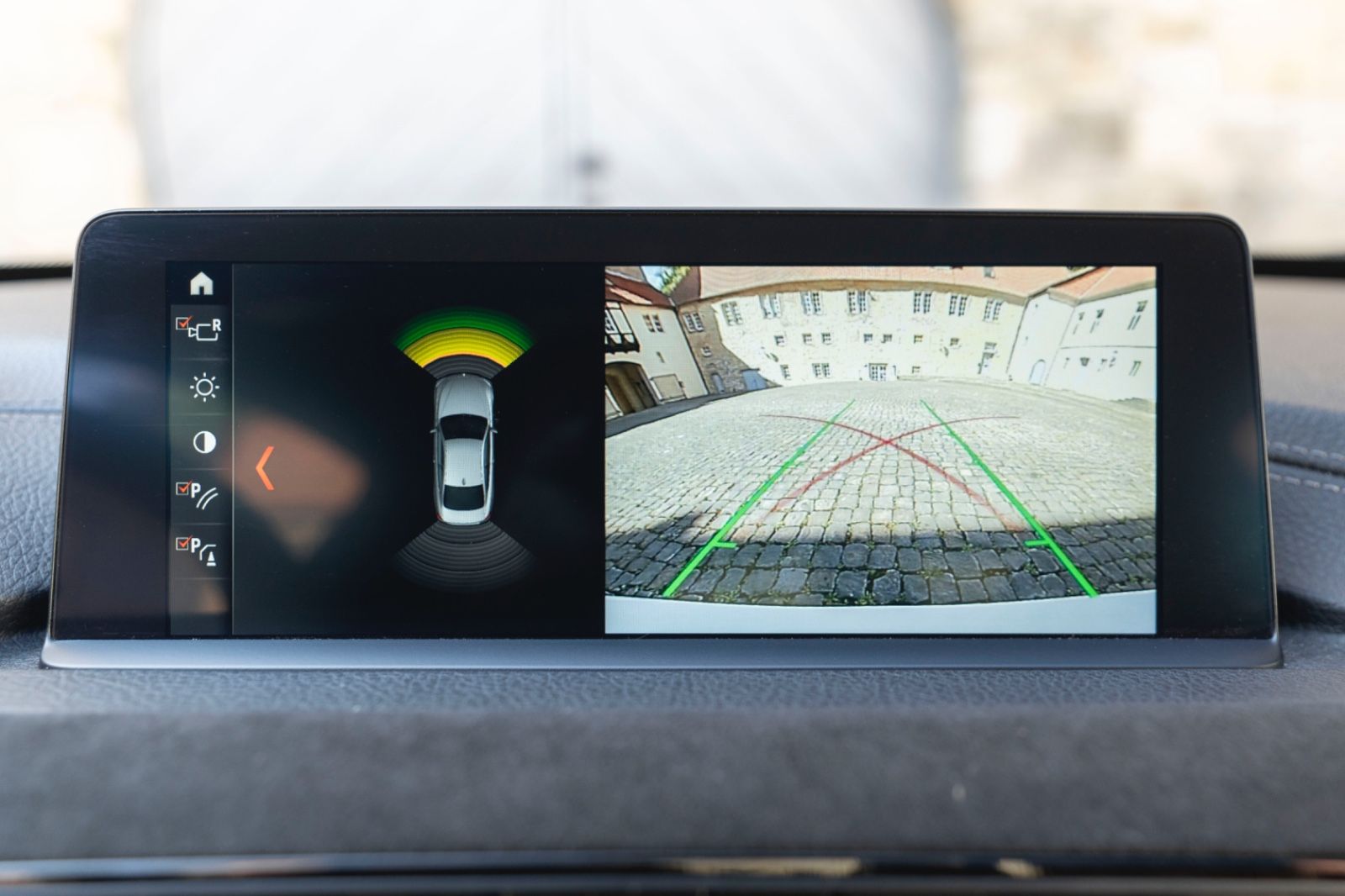 Fahrzeugabbildung BMW 440iX M-Performance H&K HUD LED KAM PDC TOTW