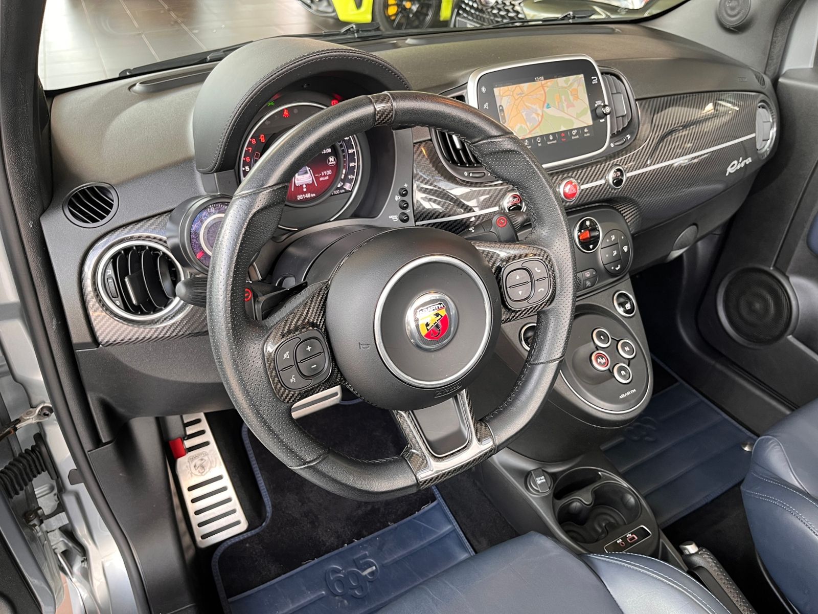 Fahrzeugabbildung Abarth 695C Rivale  Automatik XENON LEDER ALU