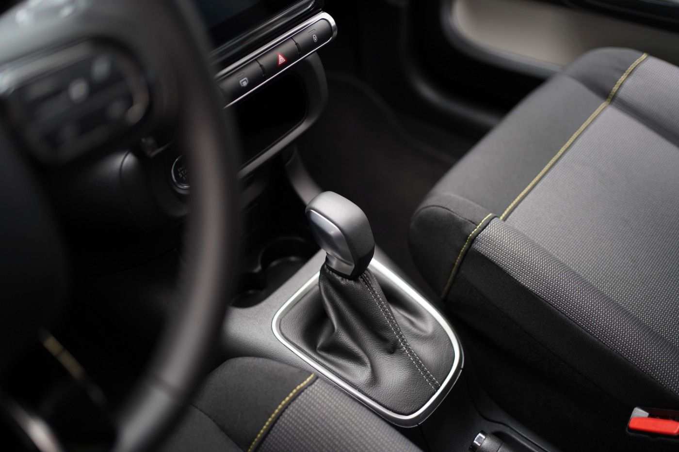 Fahrzeugabbildung Citroën C3 PureTech 110 EAT6 Shine Pack Automatik Navi