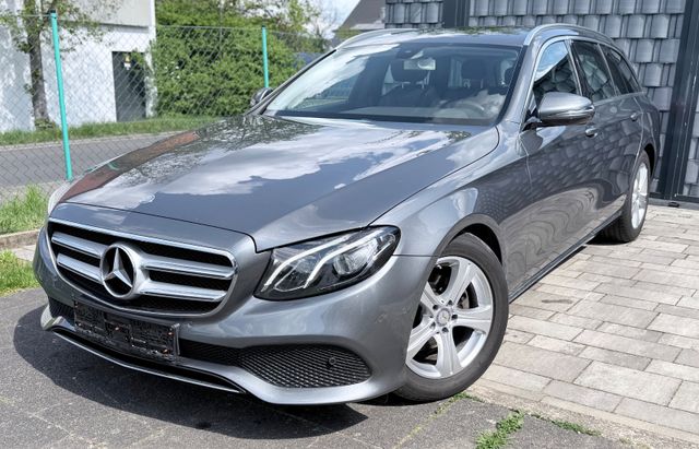 MERCEDES-BENZ T  E 220d  Scheckheft 8-fach bereift