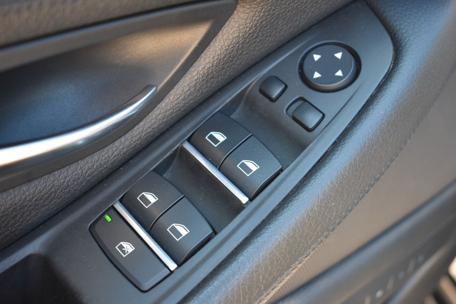 Fahrzeugabbildung BMW 530d Limousine xDrive AHK/Memory/ACC/SLI/Leder