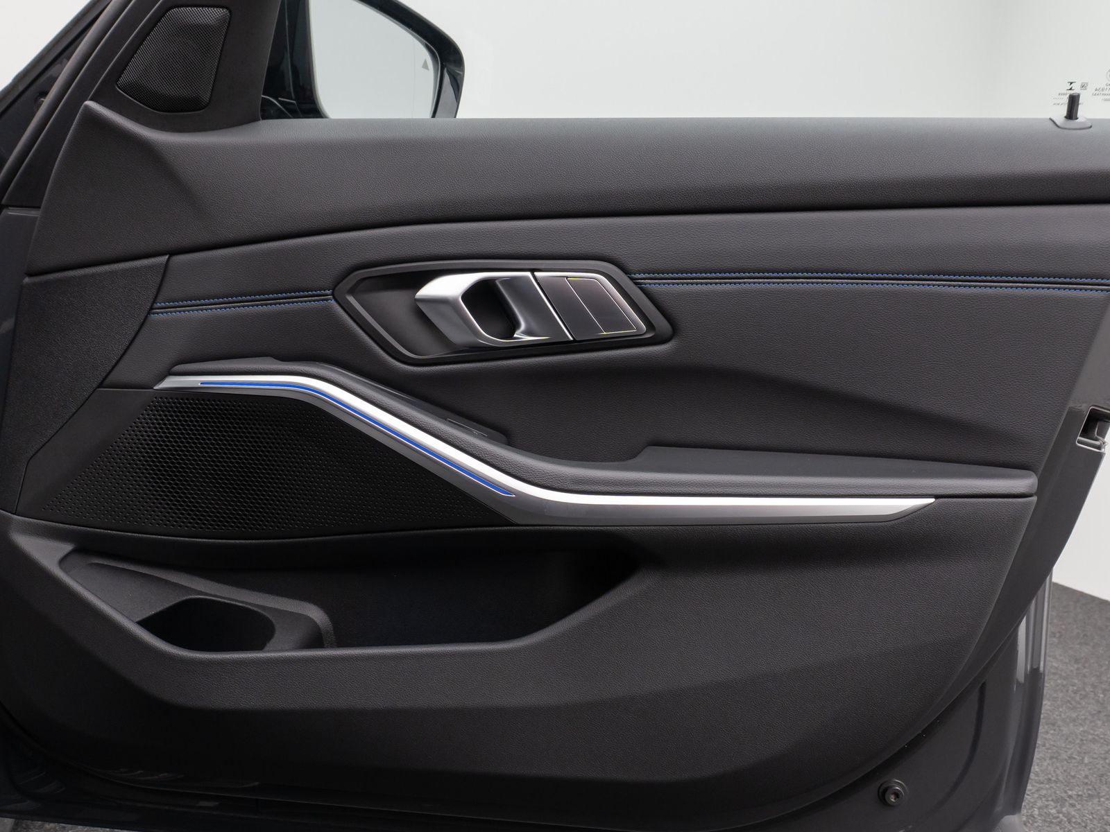 Fahrzeugabbildung BMW 320d xD M Sport Panorama Laser Kamera DAB HiFi