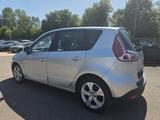 Renault Scenic III 1.9 DCi Dynamique Navi + Panorama - Renault Scenic mit Diesel-Antrieb: 1.9