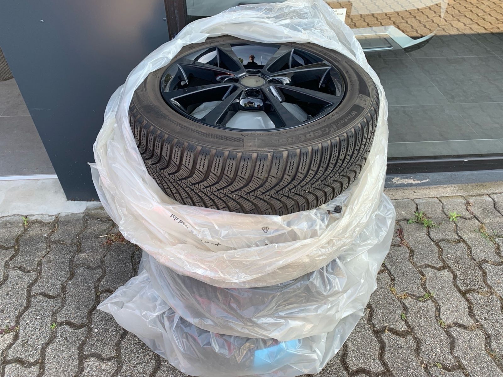 Fahrzeugabbildung Hyundai i10 1.2 PDC Navi Kamera 8Fach Bereift