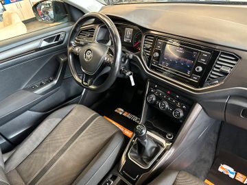MYAUTOCENTER – Gebraucht- und Jahreswagen mit Werkstattservice in Pfaffenhofen Volkswagen T-Roc Style *LED*Unfallfrei*TÜV*PDC*
