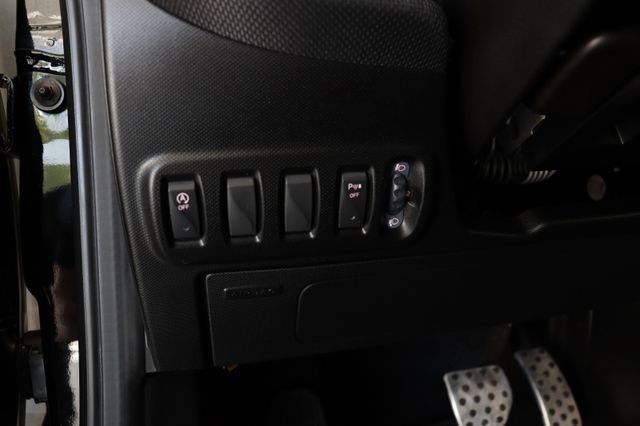Fahrzeugabbildung Smart ForTwo Cabrio|AUT.|NAVI|LEDER|SHZ|JBL|LED