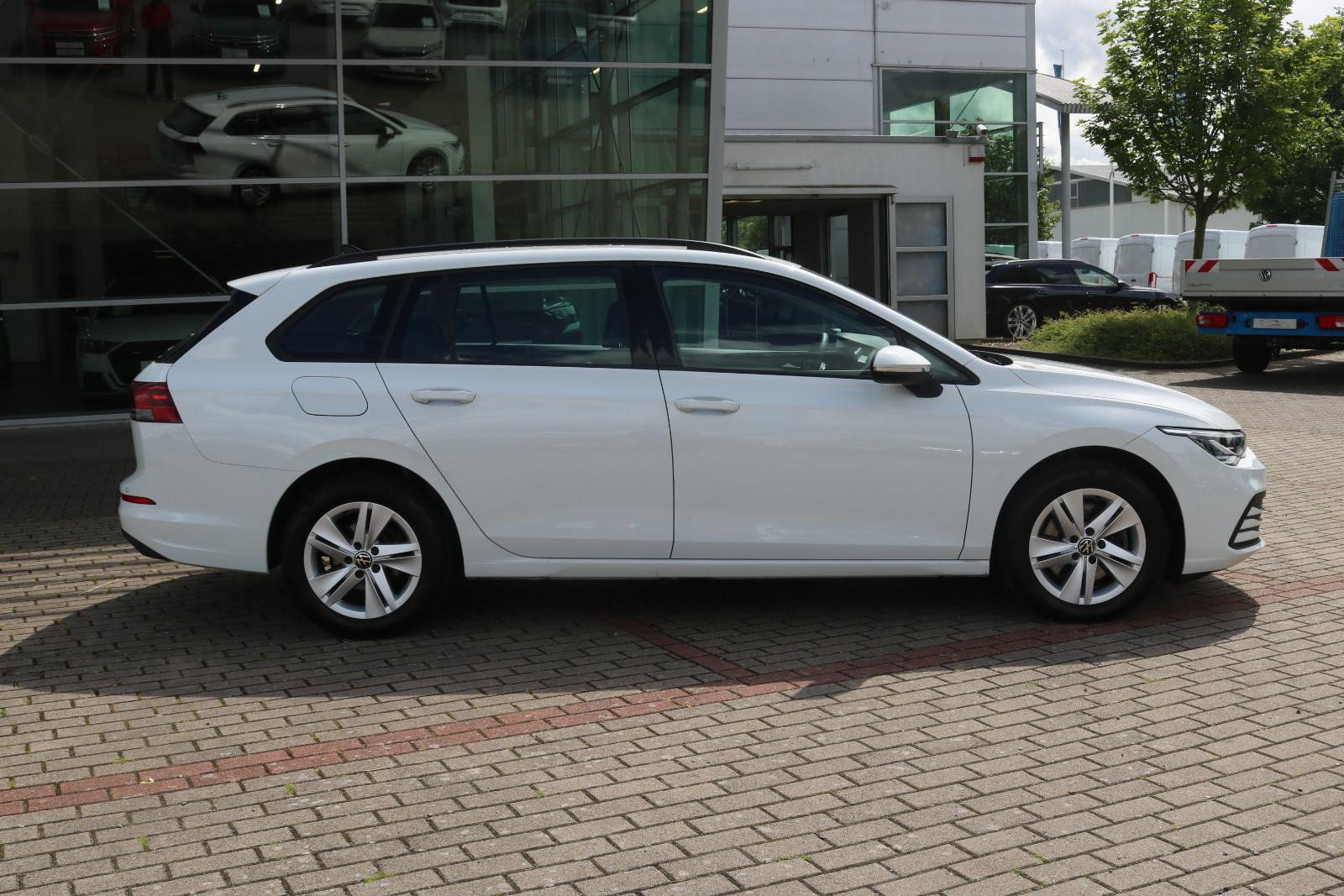 Volkswagen Golf 8 Variant Life 2.0 TDI DSG/ACC/Navi/App-Con