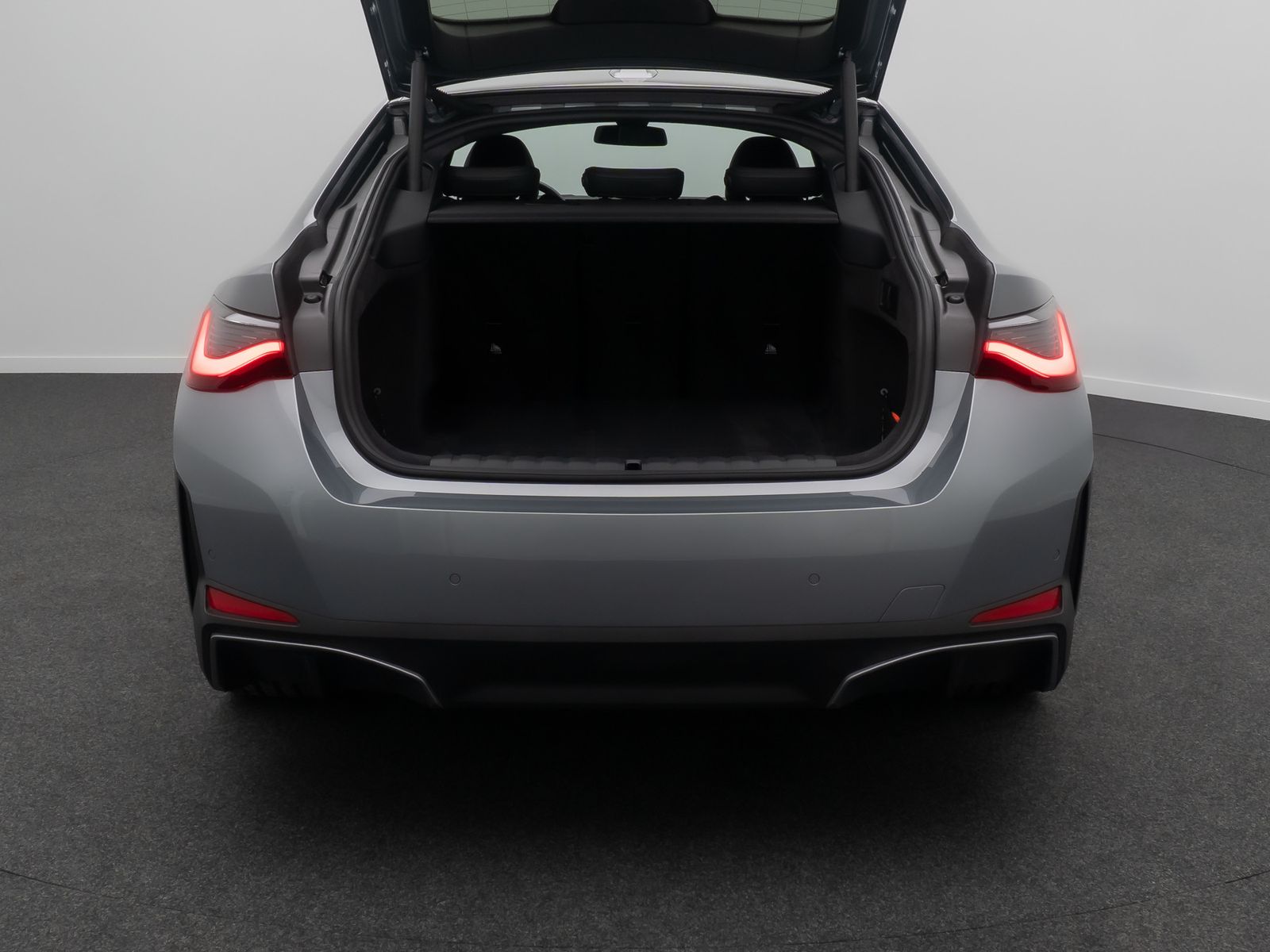 Fahrzeugabbildung BMW i4 eD40 Gran Coupé Kamera HUD DAB H/K Komfort