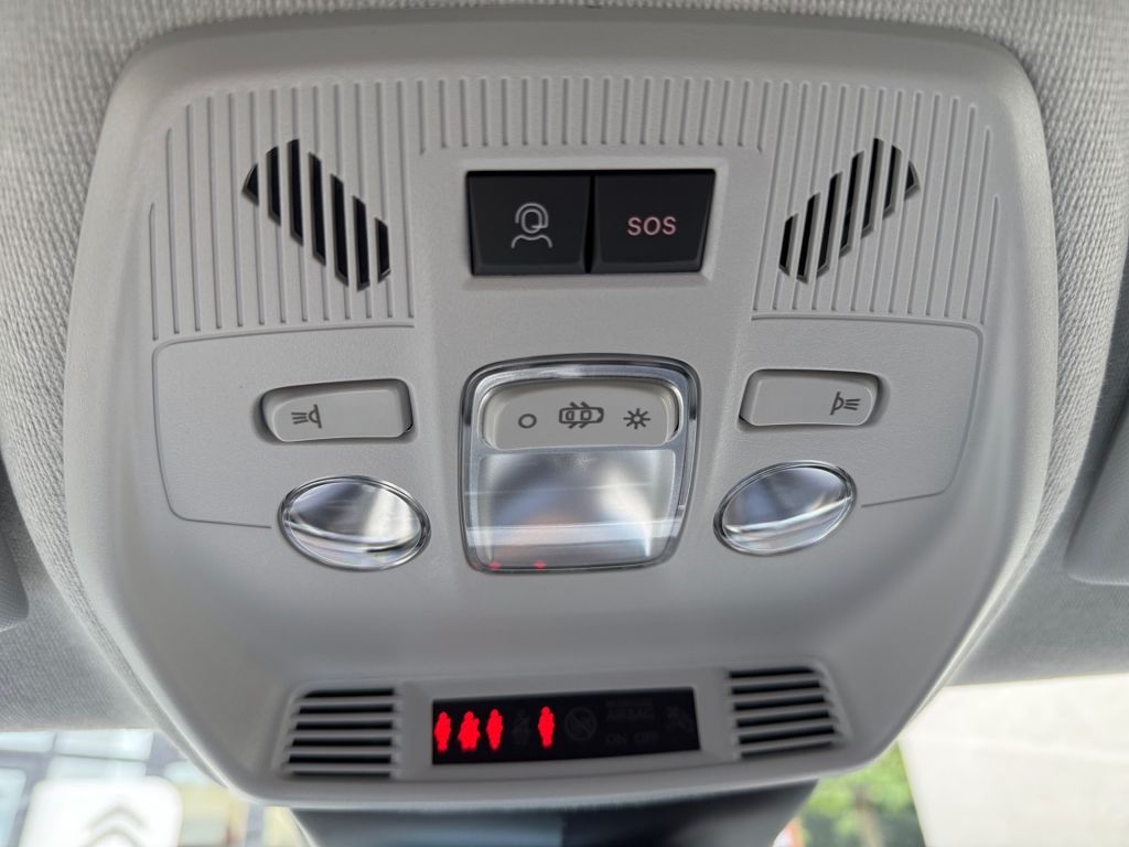 Fahrzeugabbildung Citroën C3 Hybrid 110 COLLECTION