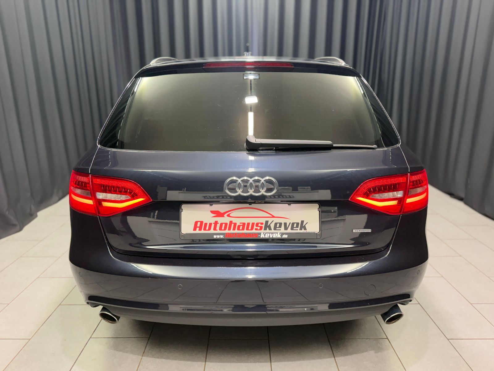 Fahrzeugabbildung Audi A4 Avant 3.0 TDI quattro|BANG&OLUFSEN|1.HAND