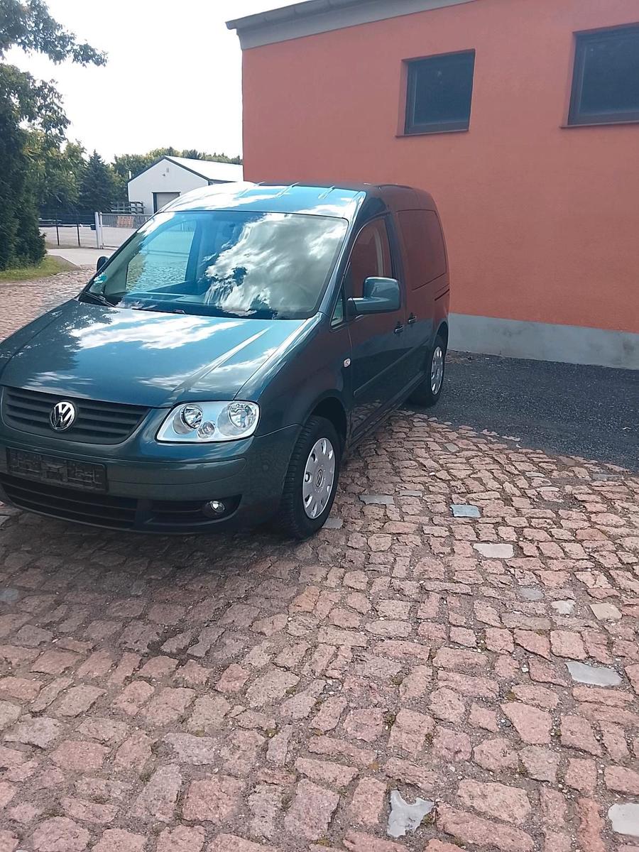 Volkswagen Caddy 2007 — rear view