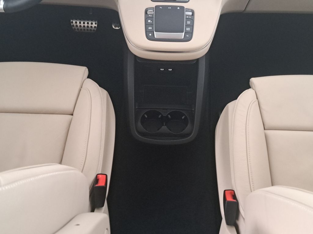 MERCEDES-BENZ V-Class 2025