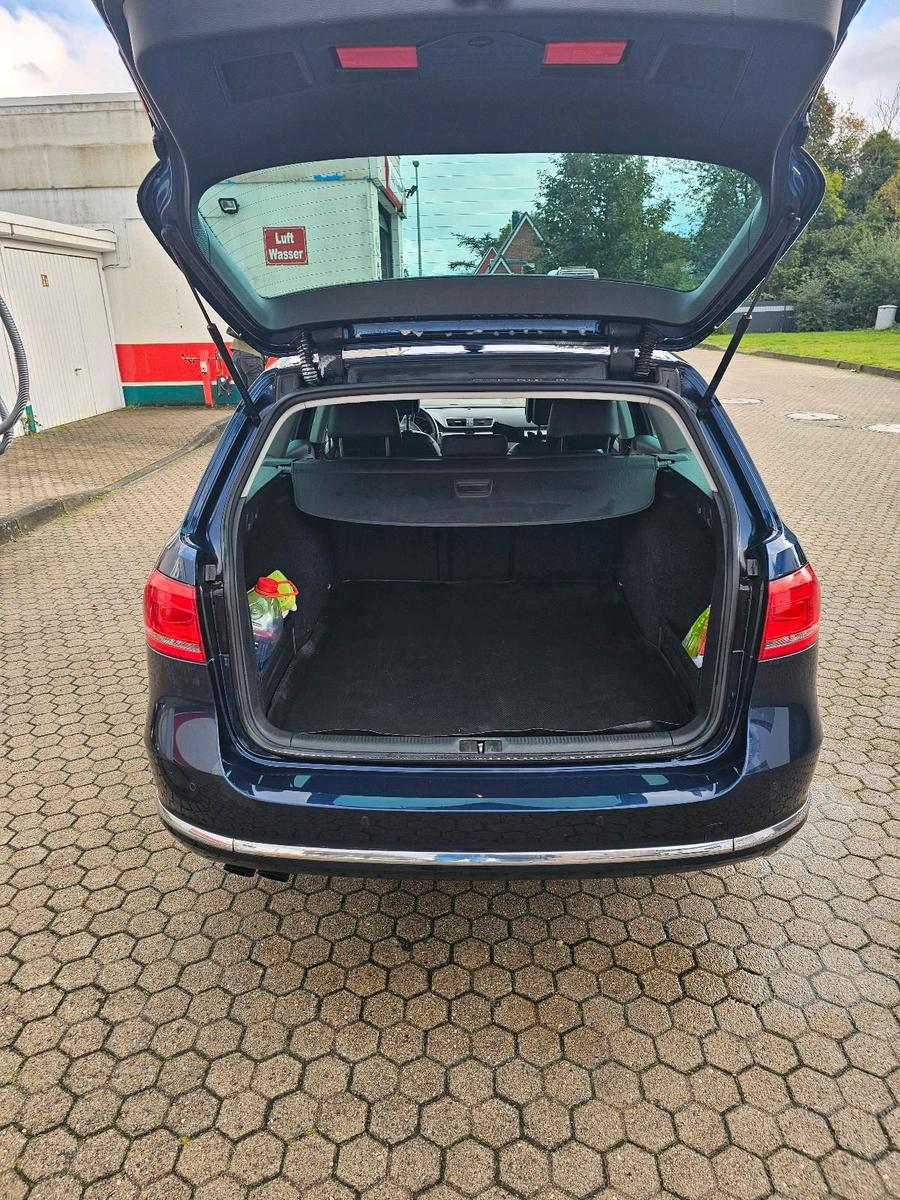 Volkswagen Passat 2012 — photo 8