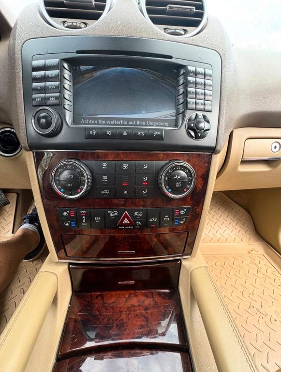 Mercedes-Benz ML 320
