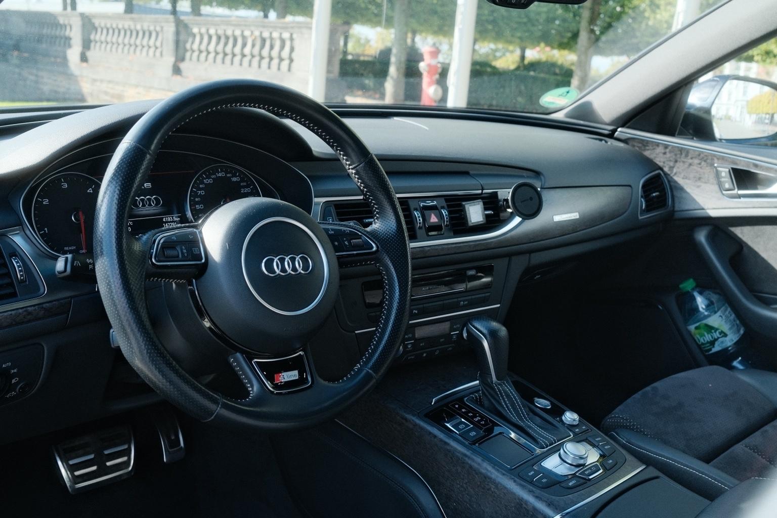 Audi A6 3.0 TDI 272PS - 3x S-Line,Pano, AHK, Bose 