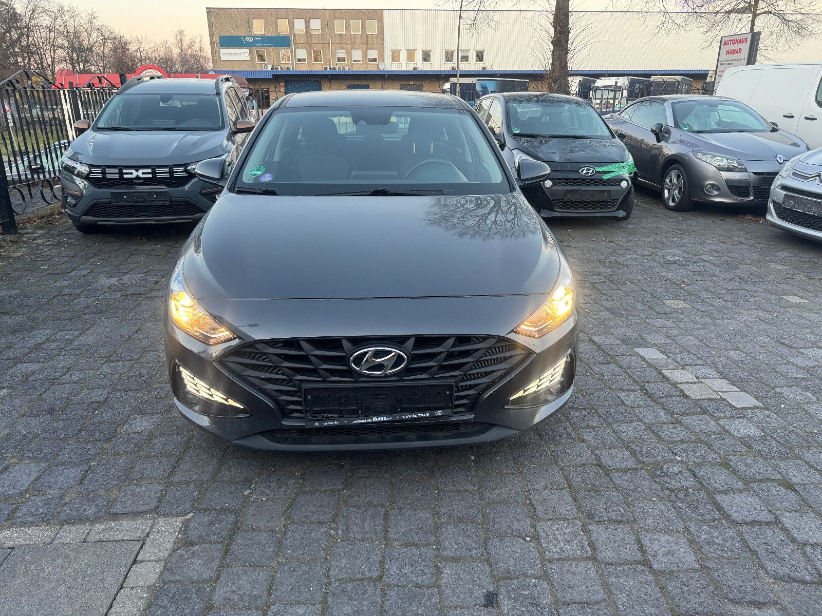 HYUNDAI i30