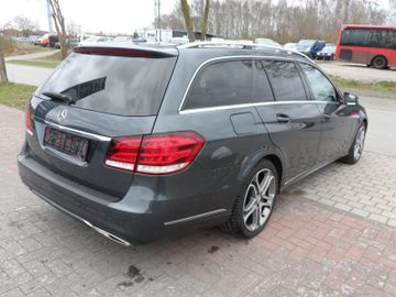 Mercedes E 200 - 4