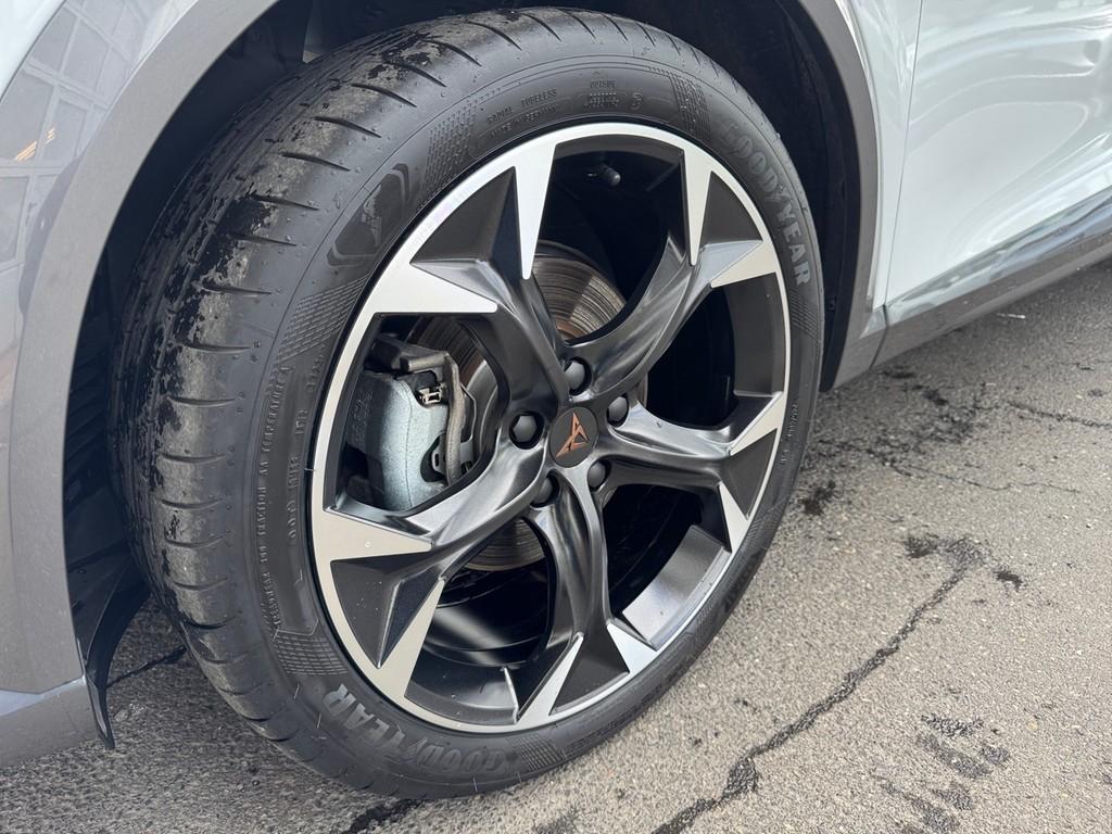 Cupra Formentor 1,4  eHybrid Automatik