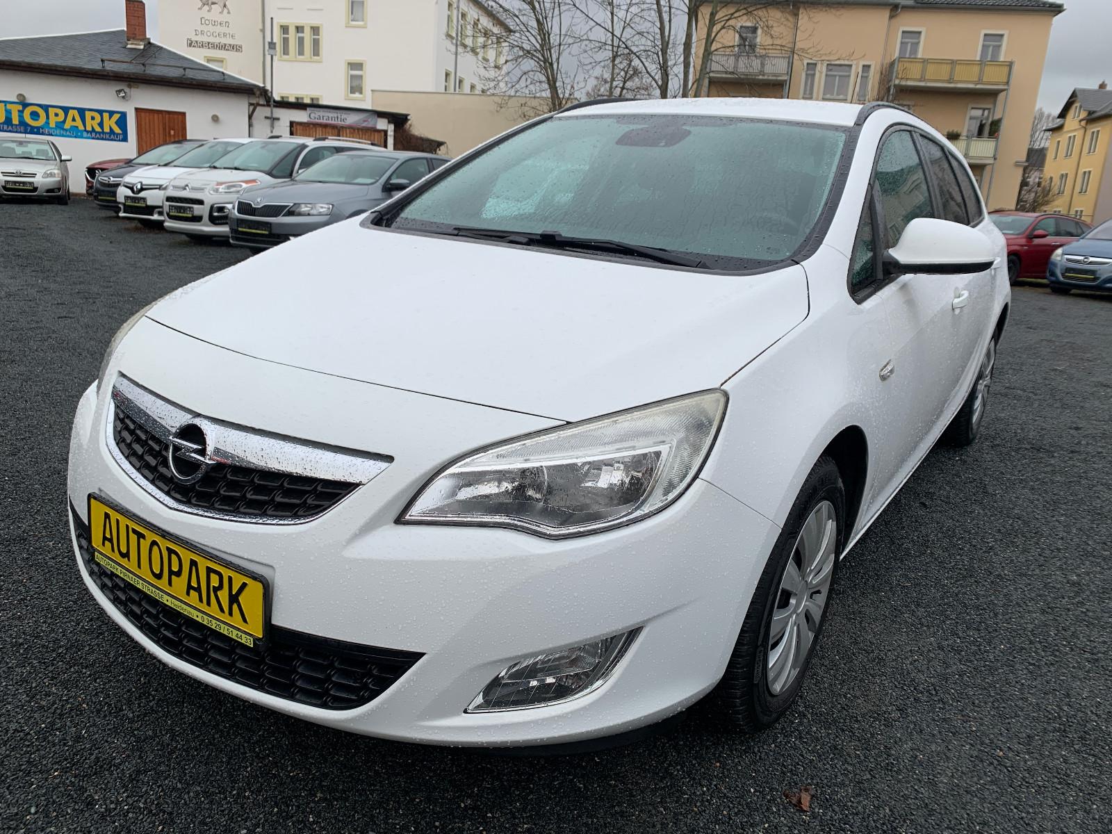 Opel Astra, 2011