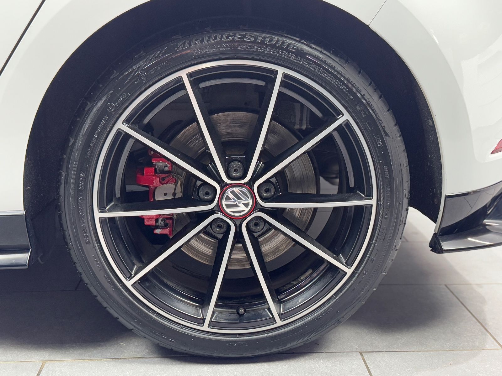 Fahrzeugabbildung Volkswagen Golf VII Lim. GTI TCR|DSG|NAVI|KAMERA|ACC|