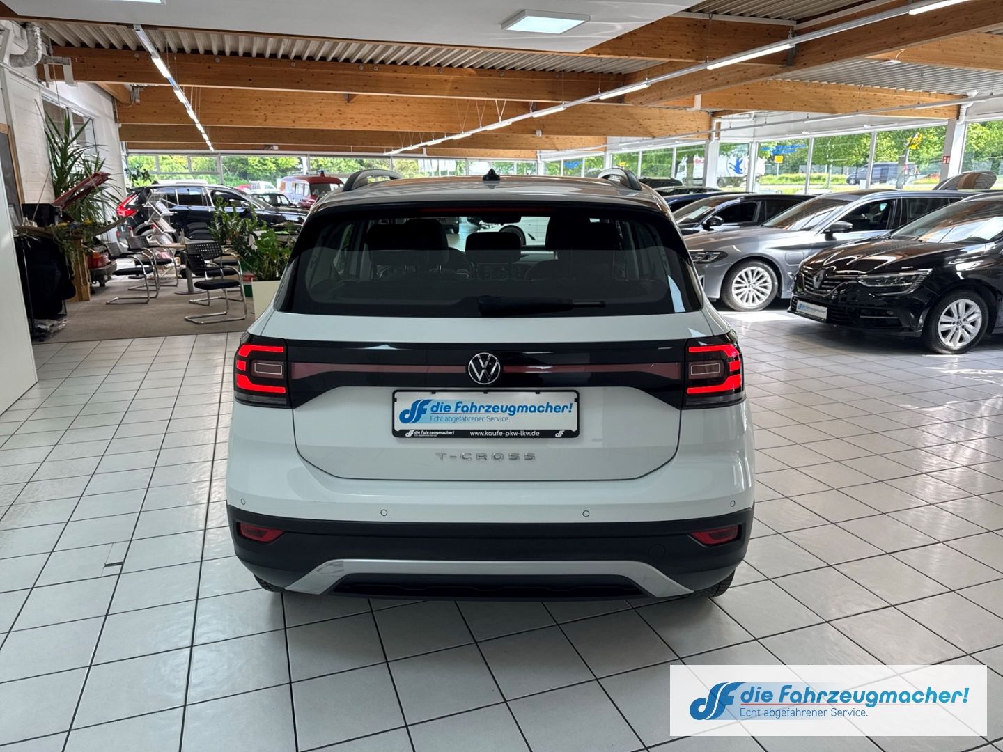 Fahrzeugabbildung Volkswagen T-Cross Life 1.0 TSI EU6d Musikstreaming DAB Tot