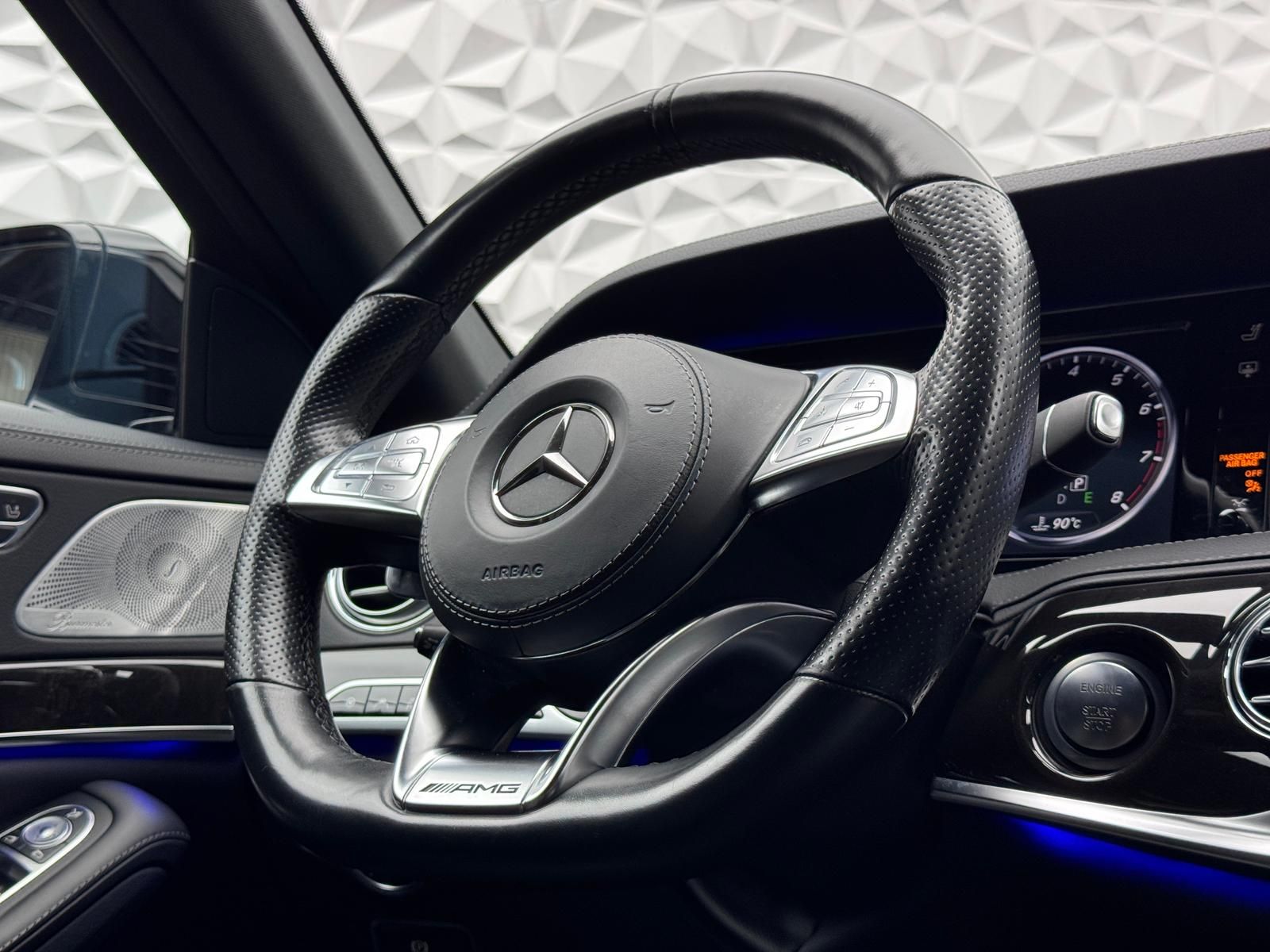 Fahrzeugabbildung Mercedes-Benz L AMG/4MATIC/PANO/BURMESTER/3xTV/CHAUFFEUR/DISTR