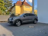 Volkswagen Touareg 3.0 V6 TDI 210kW 4MOTION Tiptronic - - VW Touareg Gebrauchtwagen in Hannover