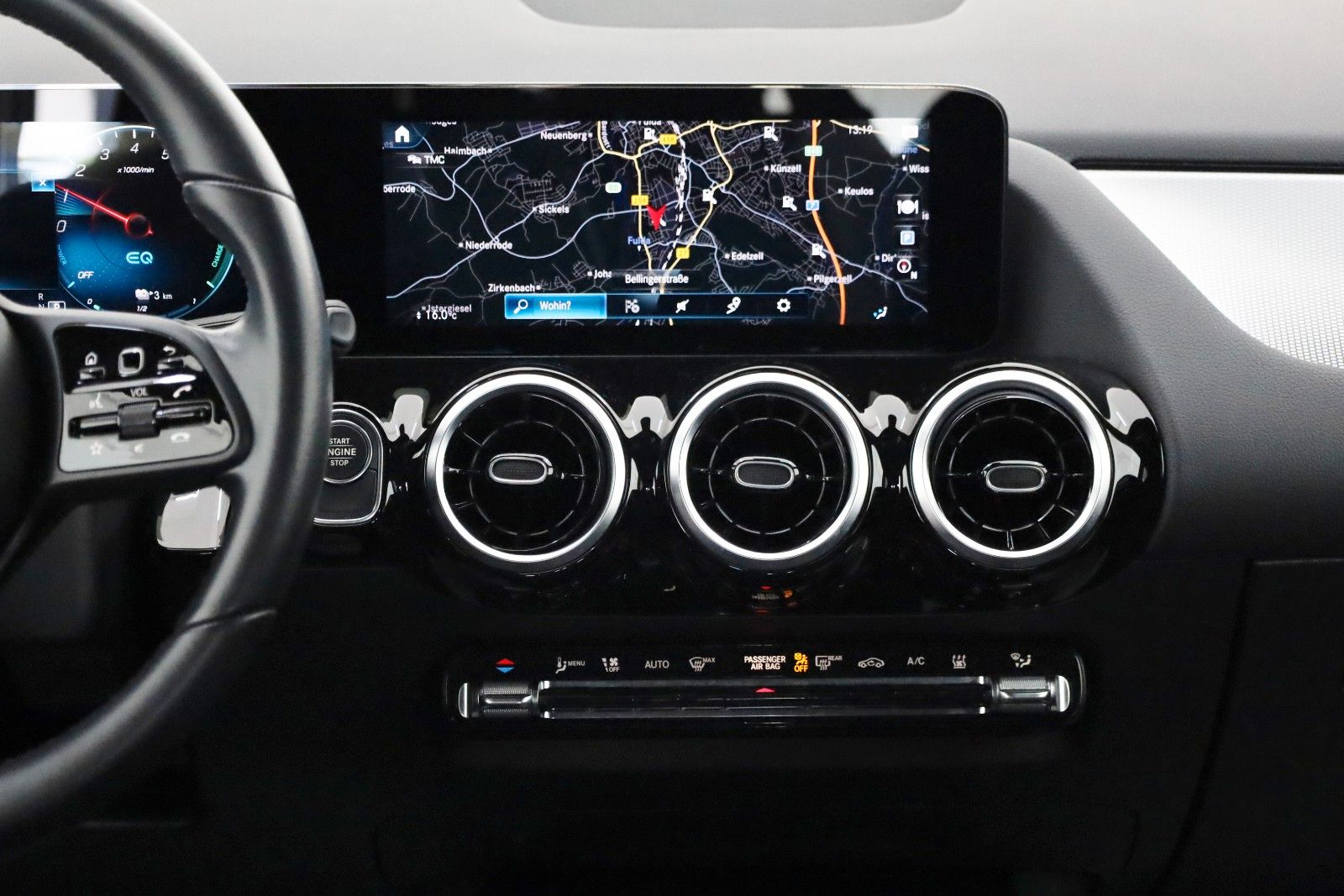 Fahrzeugabbildung Mercedes-Benz GLA 250 e,Style, T.Leder,Navi,LED,Carplay,Kamera
