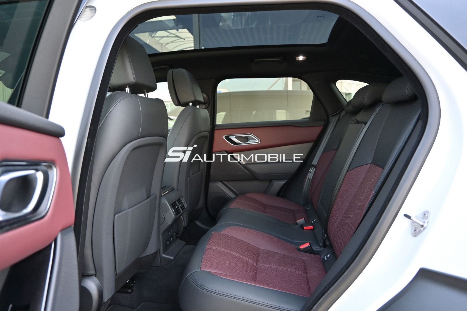 Fahrzeugabbildung Land Rover Range Rover Velar D300 DYNAMIC HSE °UVP 112.884€